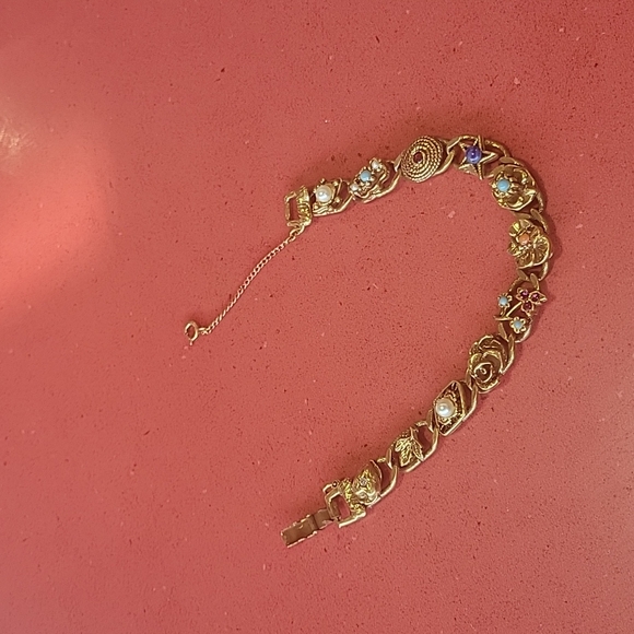 Vintage Goldette Victorian Revival Bracelet - Picture 3 of 3